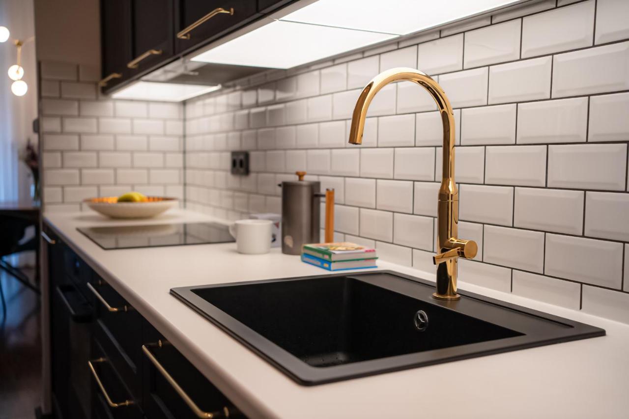 Designer Loft-Ferienwohnung Im Zentrum Mit Tiefgaragen-Parkplatz, Waschmaschine Und Privatterrasse Leipzig Exteriör bild