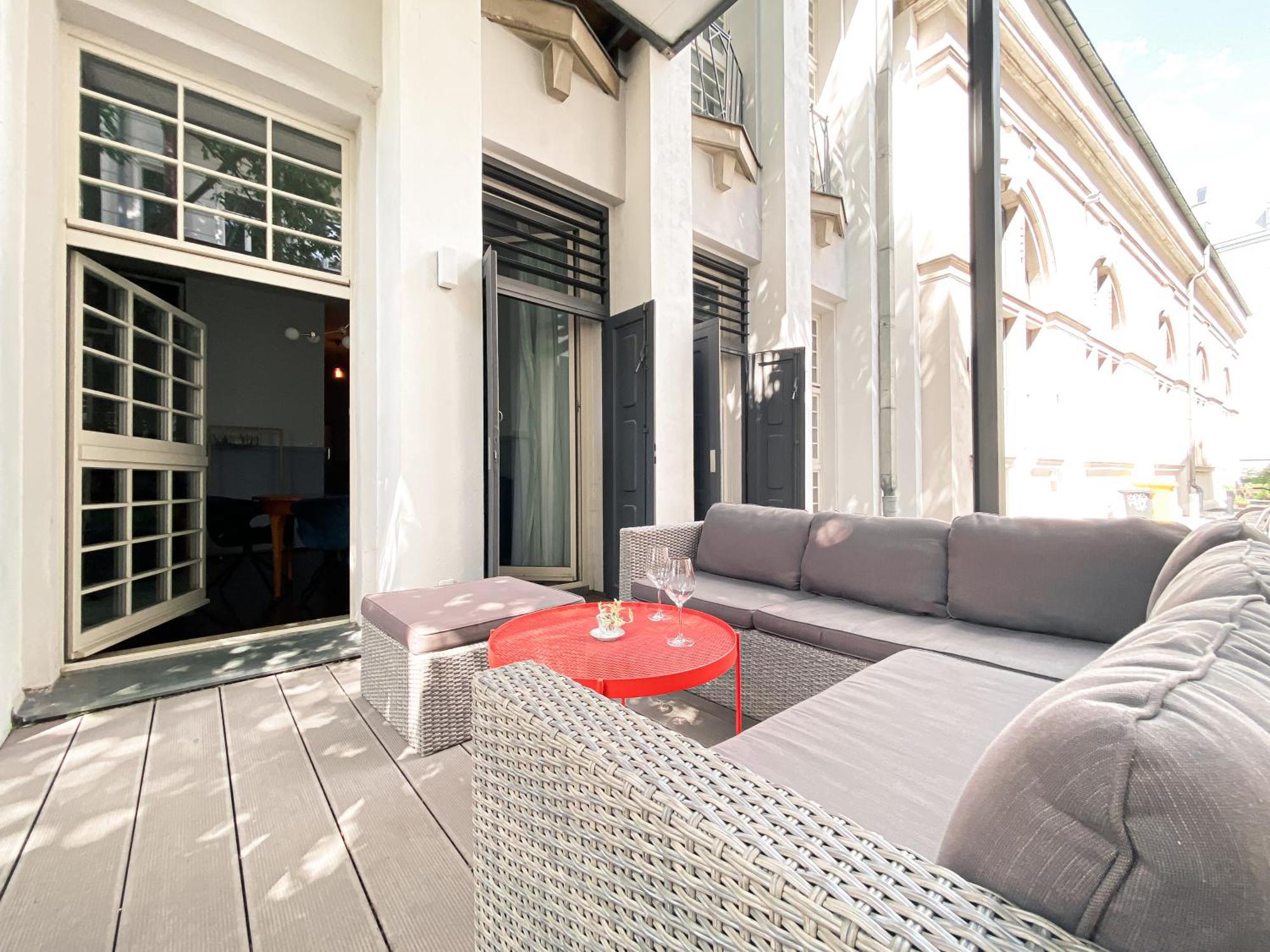 Designer Loft-Ferienwohnung Im Zentrum Mit Tiefgaragen-Parkplatz, Waschmaschine Und Privatterrasse Leipzig Exteriör bild